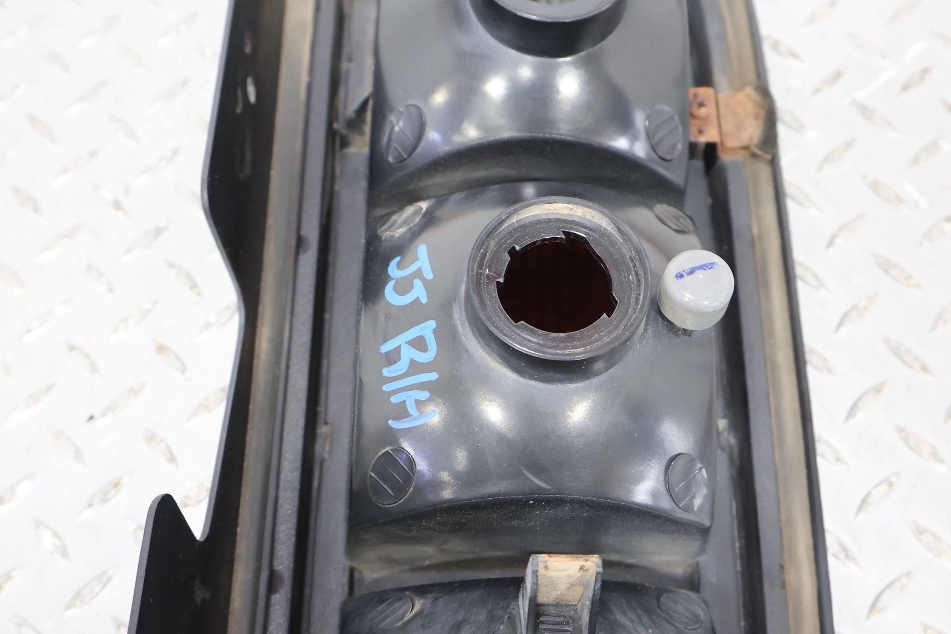 2003-2004 Hummer H2 Right Tail Light 15193459