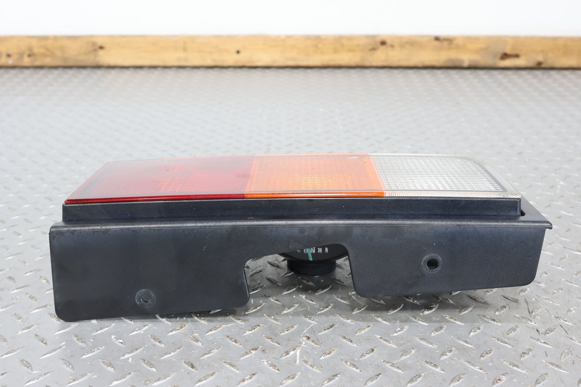 2003-2004 Hummer H2 Right Tail Light 15193459