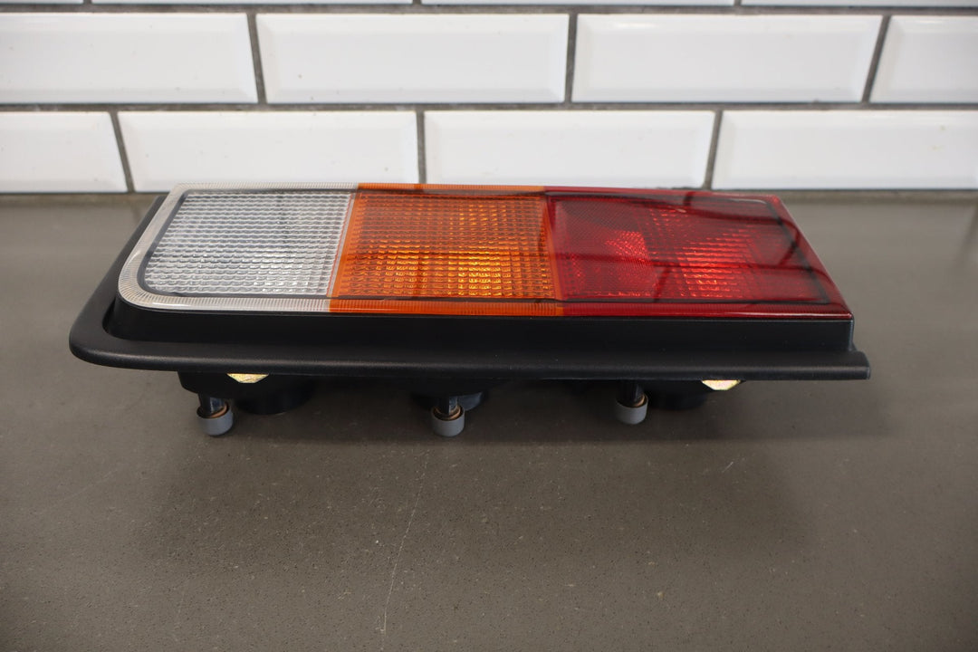 2003 - 2004 Hummer H2 Right Tail Light 15193459