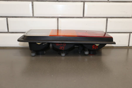 2003-2004 Hummer H2 Right Tail Light 15193459