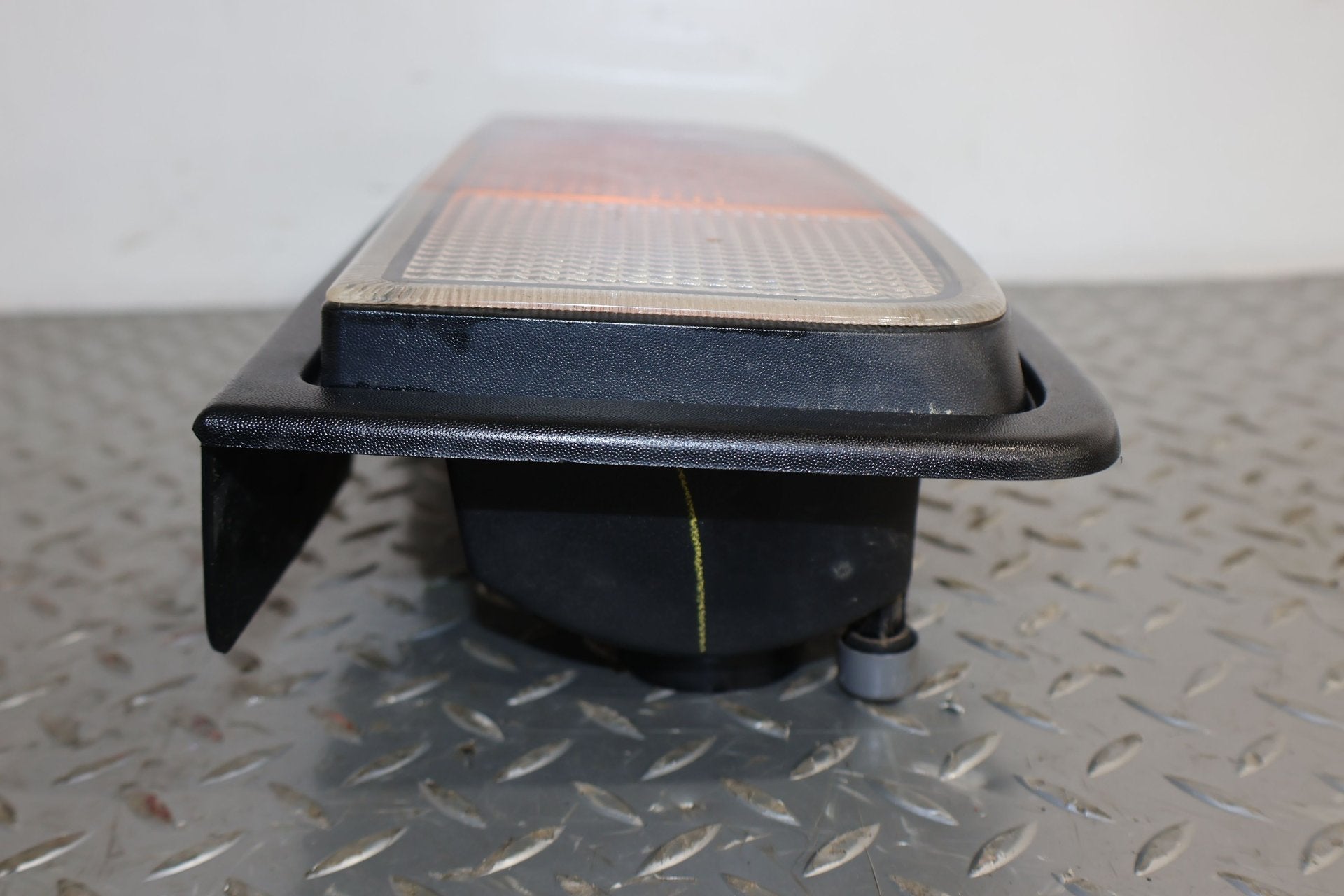 2003-2004 Hummer H2 Right Tail Light 15193459