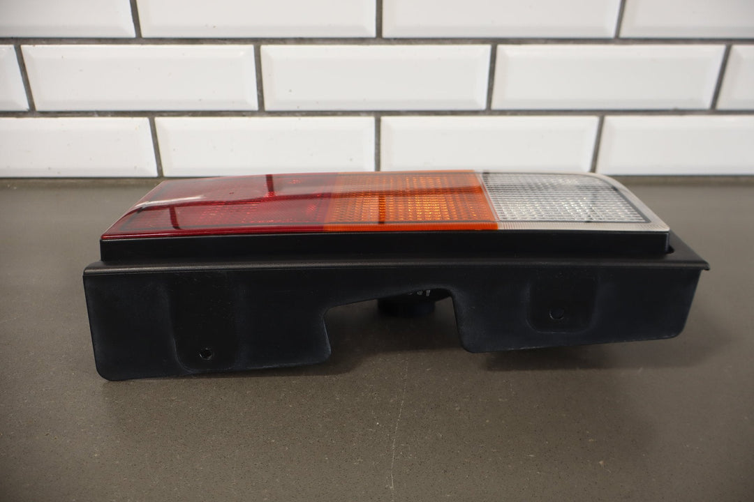 2003 - 2004 Hummer H2 Right Tail Light 15193459