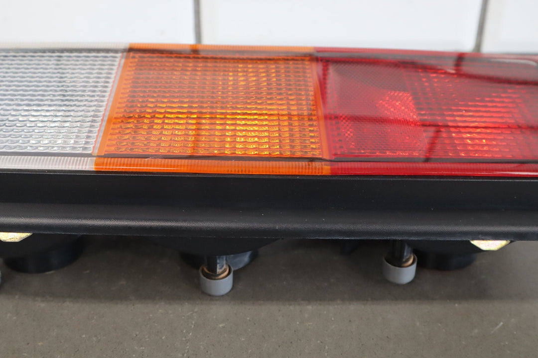 2003 - 2004 Hummer H2 Right Tail Light 15193459