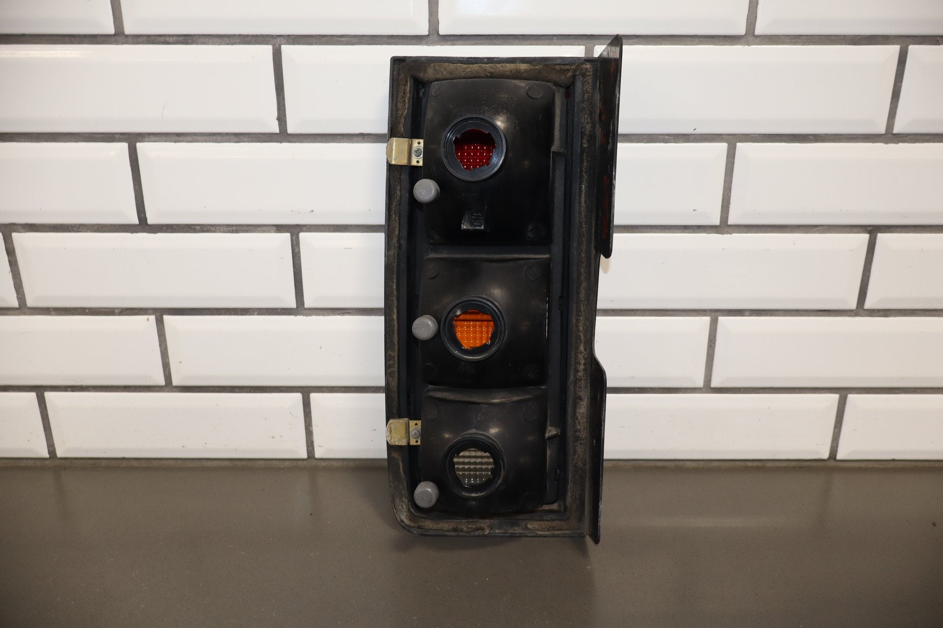2003-2004 Hummer H2 Right Tail Light 15193459