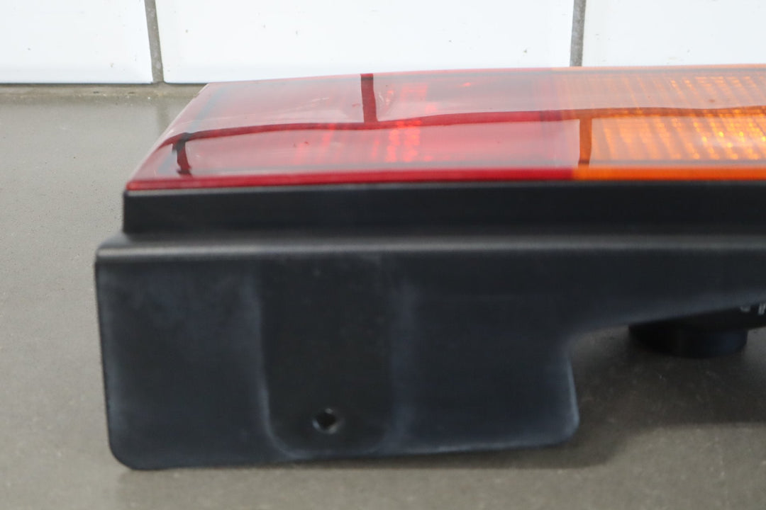 2003 - 2004 Hummer H2 Right Tail Light 15193459