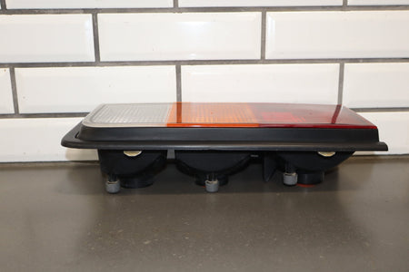 2003-2004 Hummer H2 Right Tail Light 15193459