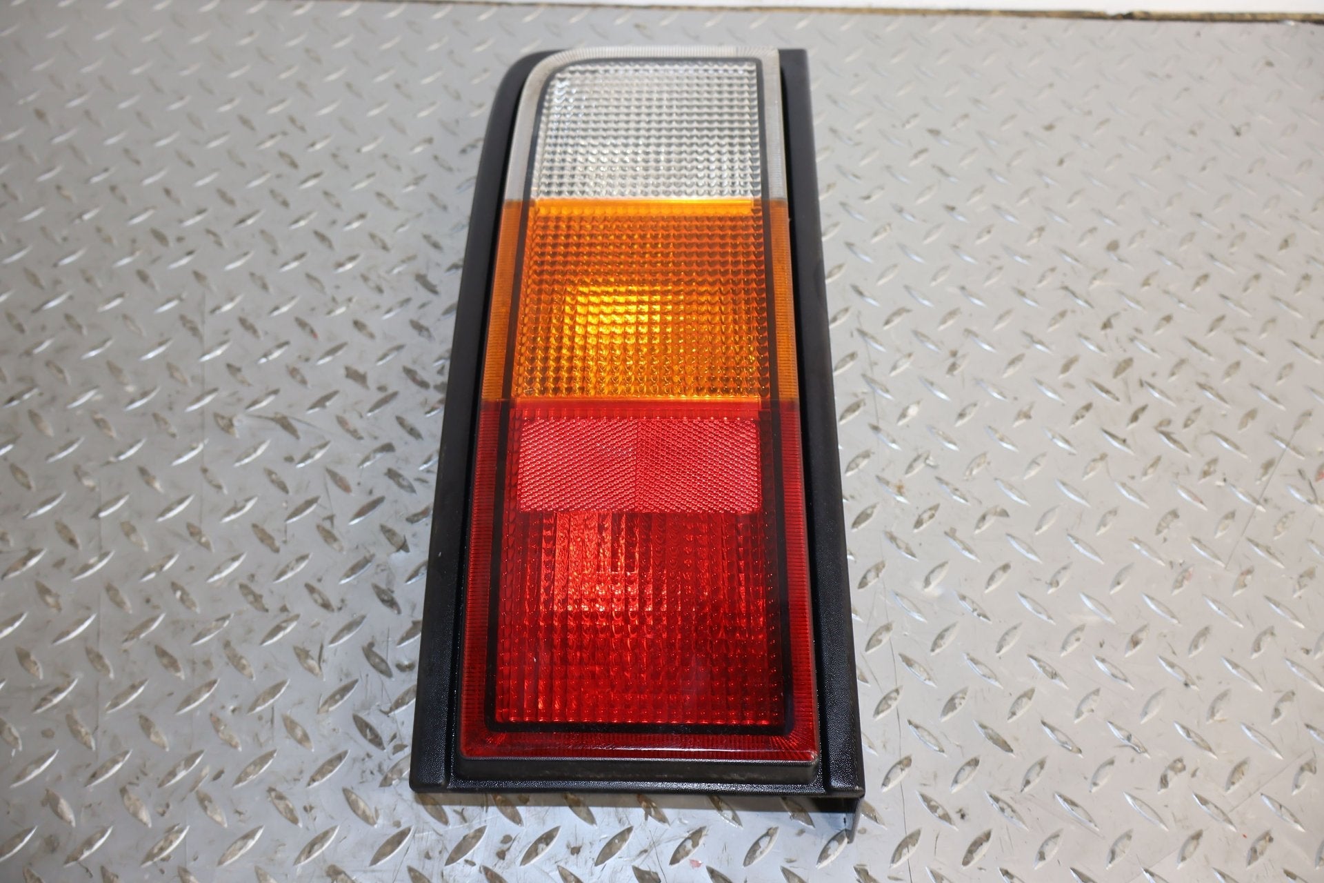 2003-2004 Hummer H2 Right Tail Light 15193459