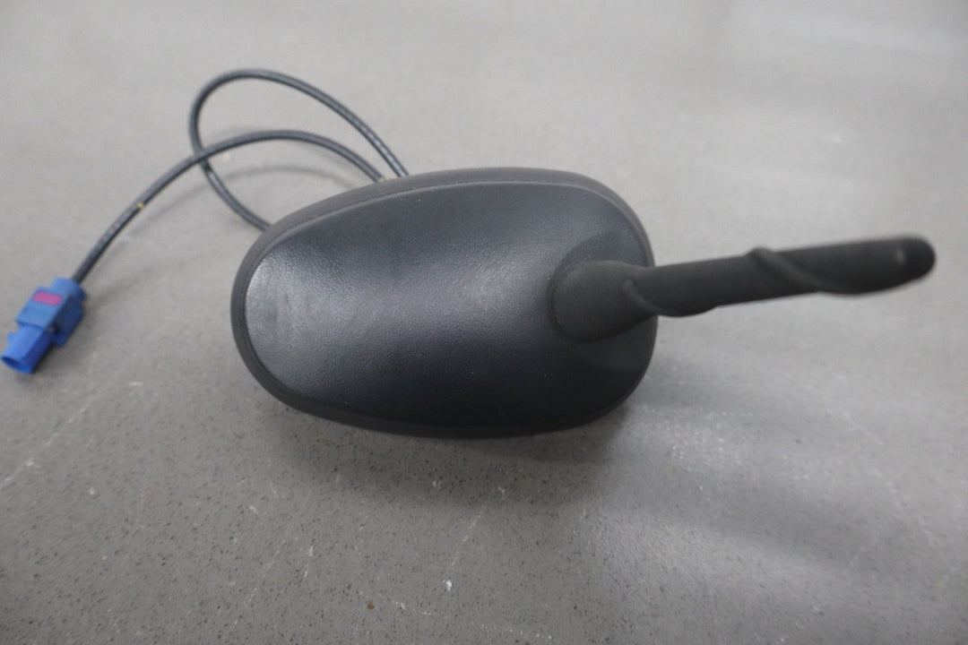 2003 - 2004 Hummer H2 Roof Mounted Antenna PN: 15175079