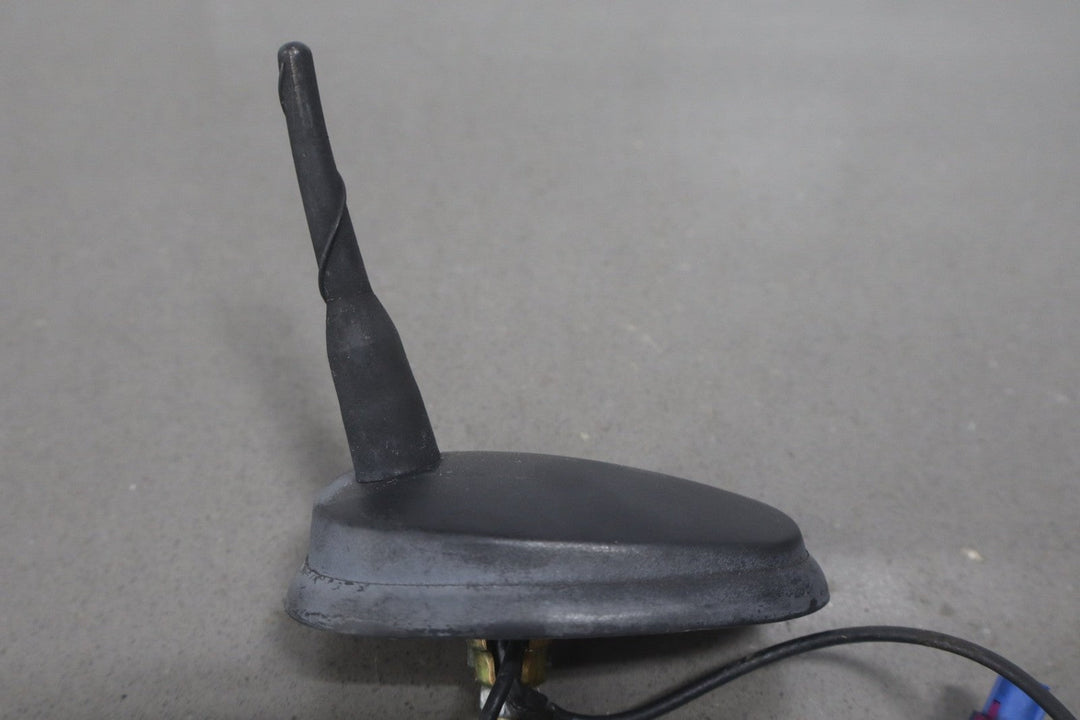 2003 - 2004 Hummer H2 Roof Mounted Antenna PN: 15175079