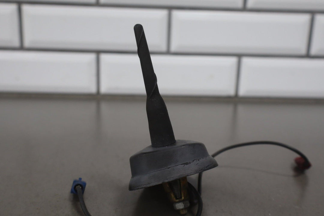 2003 - 2004 Hummer H2 Roof Mounted Antenna PN: 15175079