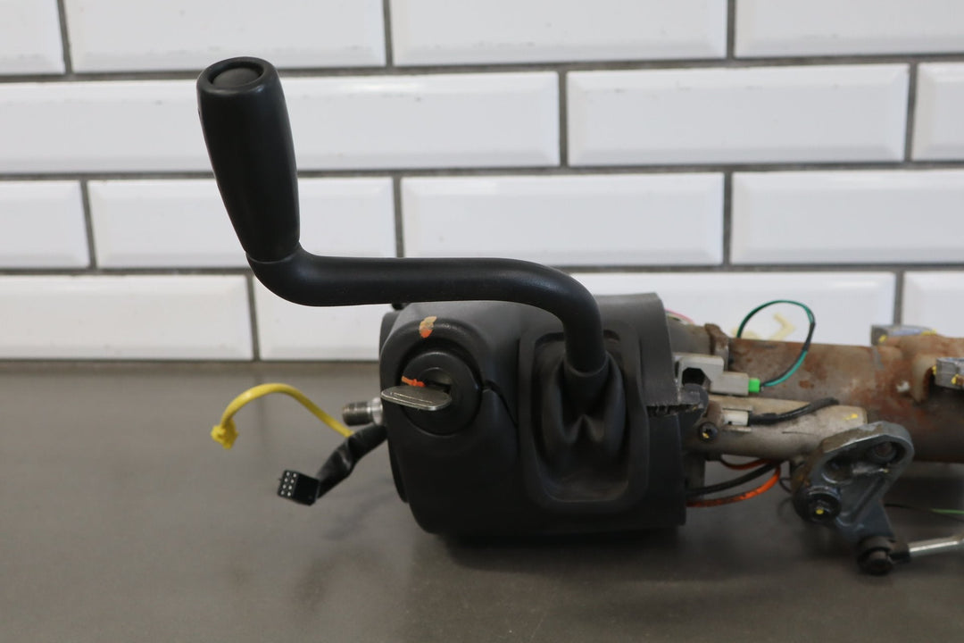 2003 - 2005 Chevrolet Silverado 2500 Steering Column 19133736
