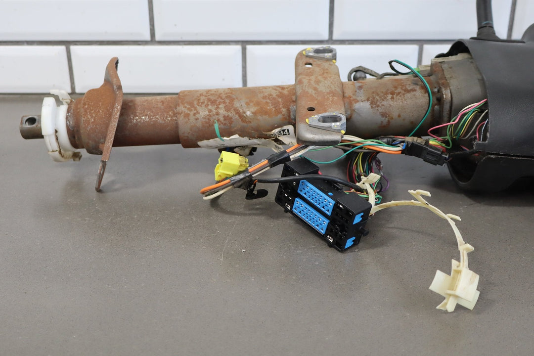 2003 - 2005 Chevrolet Silverado 2500 Steering Column 19133736