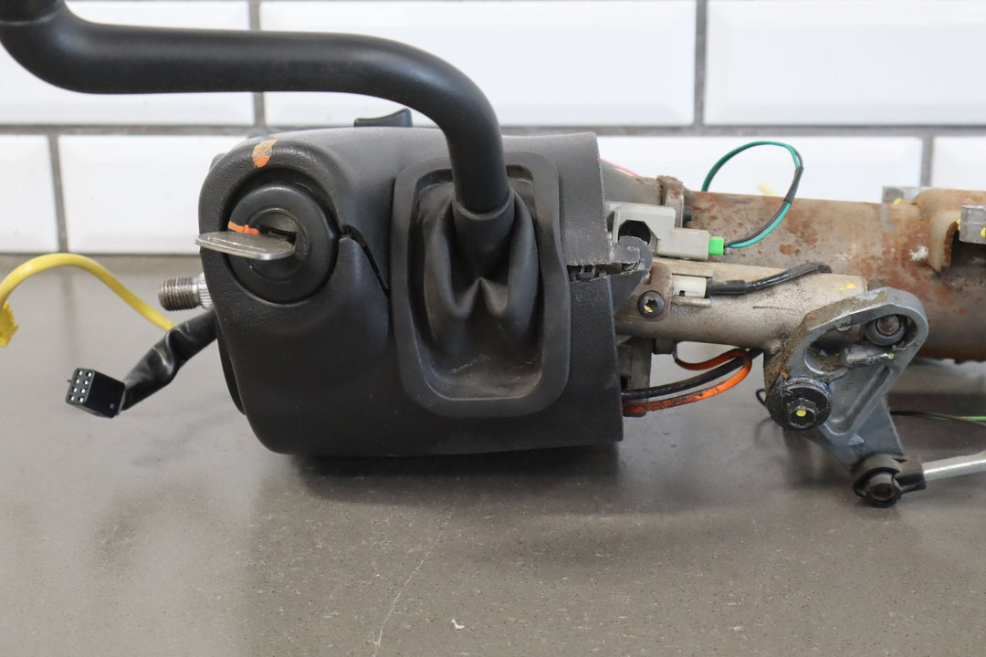2003 - 2005 Chevrolet Silverado 2500 Steering Column 19133736