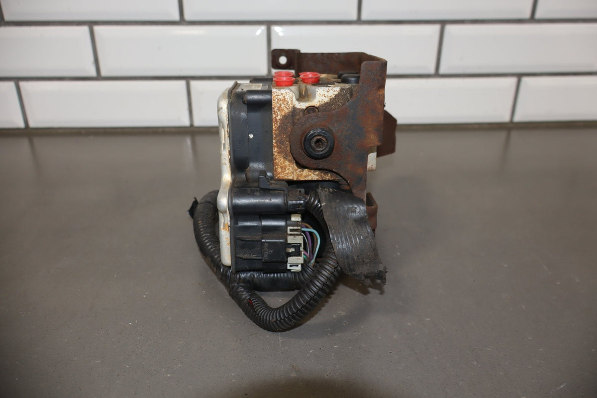 2003-2005 Chevrolet Silverado 2500HD ABS Brake Unit 15212923 OEM