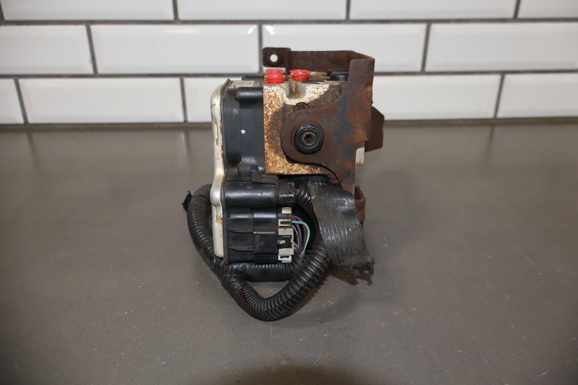 2003-2005 Chevrolet Silverado 2500HD ABS Brake Unit 15212923 OEM