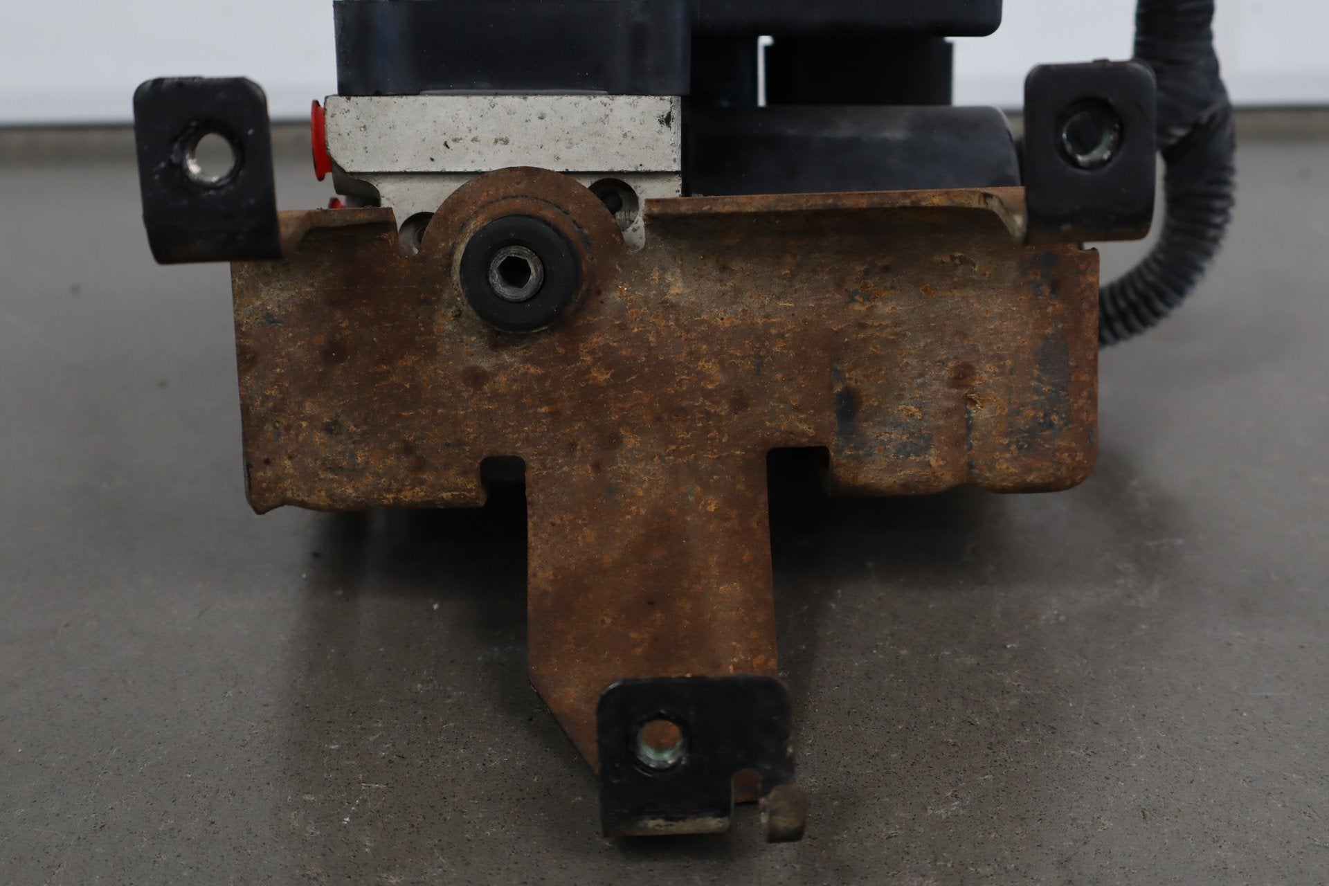 2003-2005 Chevrolet Silverado 2500HD ABS Brake Unit 15212923 OEM Southern