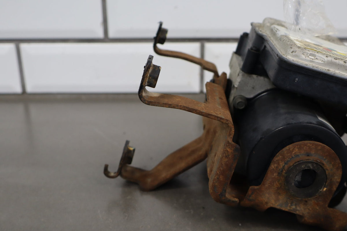 2003-2005 Chevrolet Silverado 2500HD ABS Brake Unit 15212923 OEM Southern