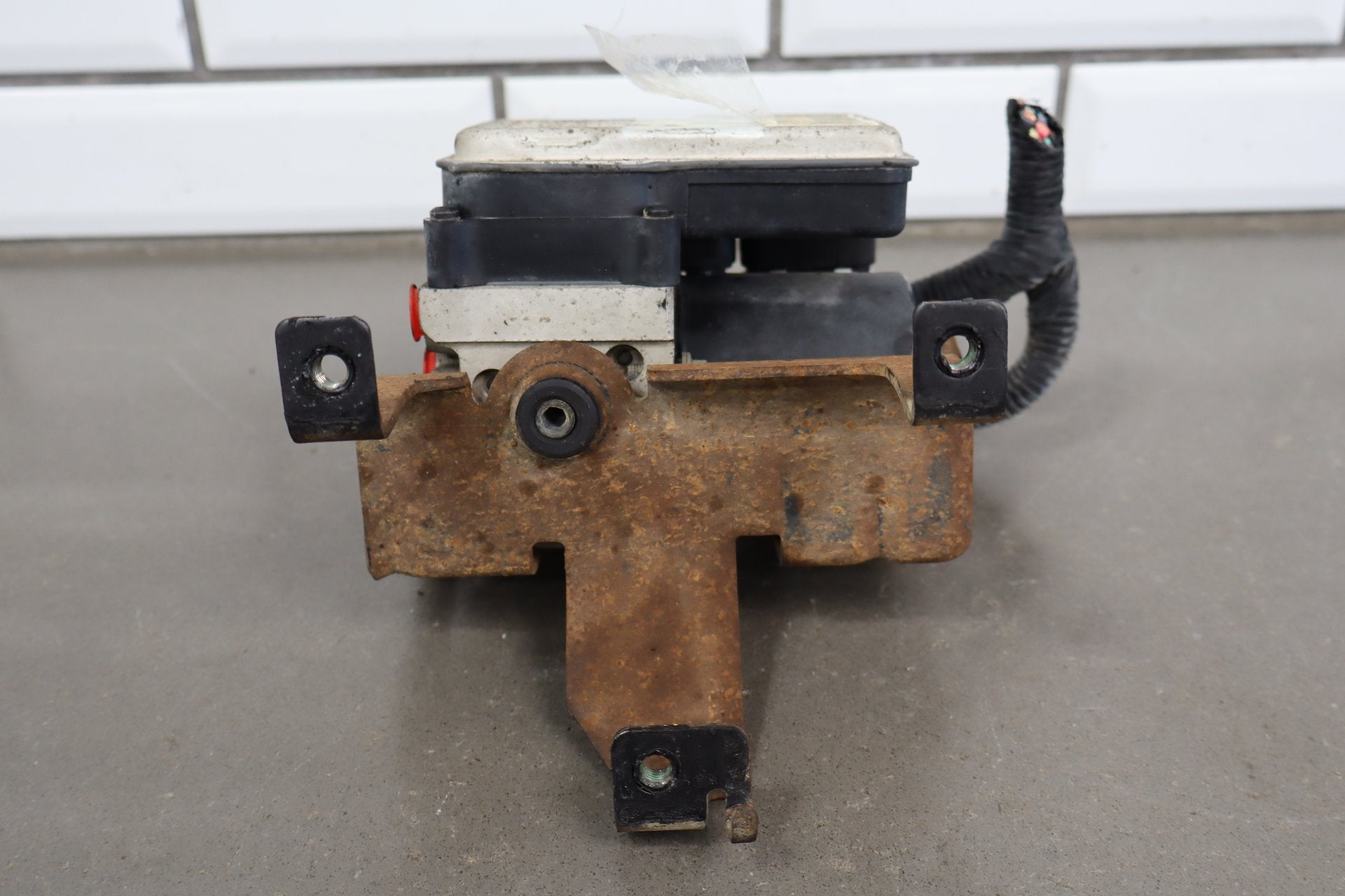 2003-2005 Chevrolet Silverado 2500HD ABS Brake Unit 15212923 OEM Southern