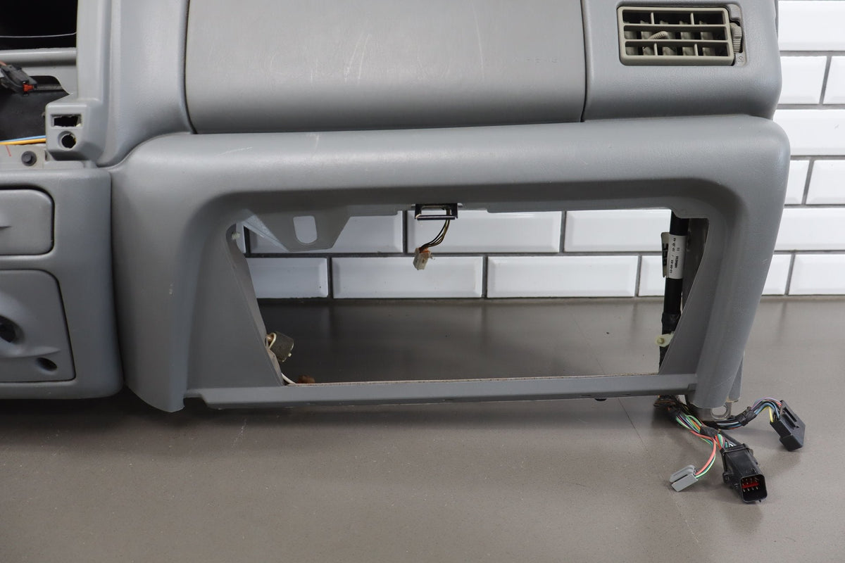 2003-2005 Ford F-250 Dash Panel Medium Flint 52