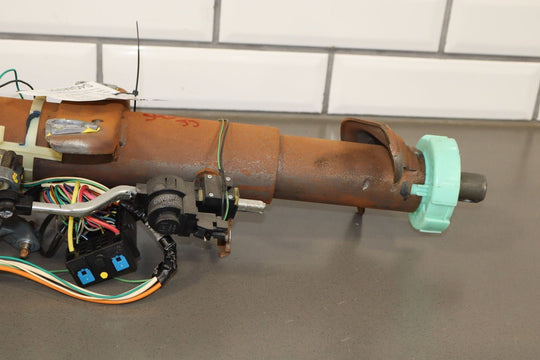 2003 - 2005 GMC Sierra 2500HD Tilt Steering Column with Keys/Switches 19133736
