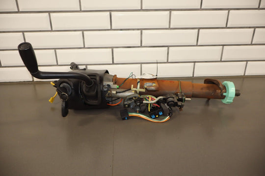 2003 - 2005 GMC Sierra 2500HD Tilt Steering Column with Keys/Switches 19133736