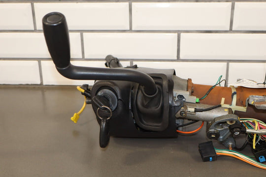 2003 - 2005 GMC Sierra 2500HD Tilt Steering Column with Keys/Switches 19133736
