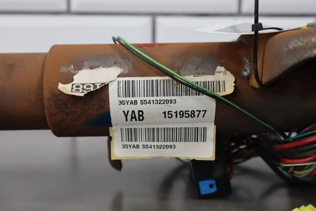 2003 - 2005 GMC Sierra 2500HD Tilt Steering Column with Keys/Switches 19133736