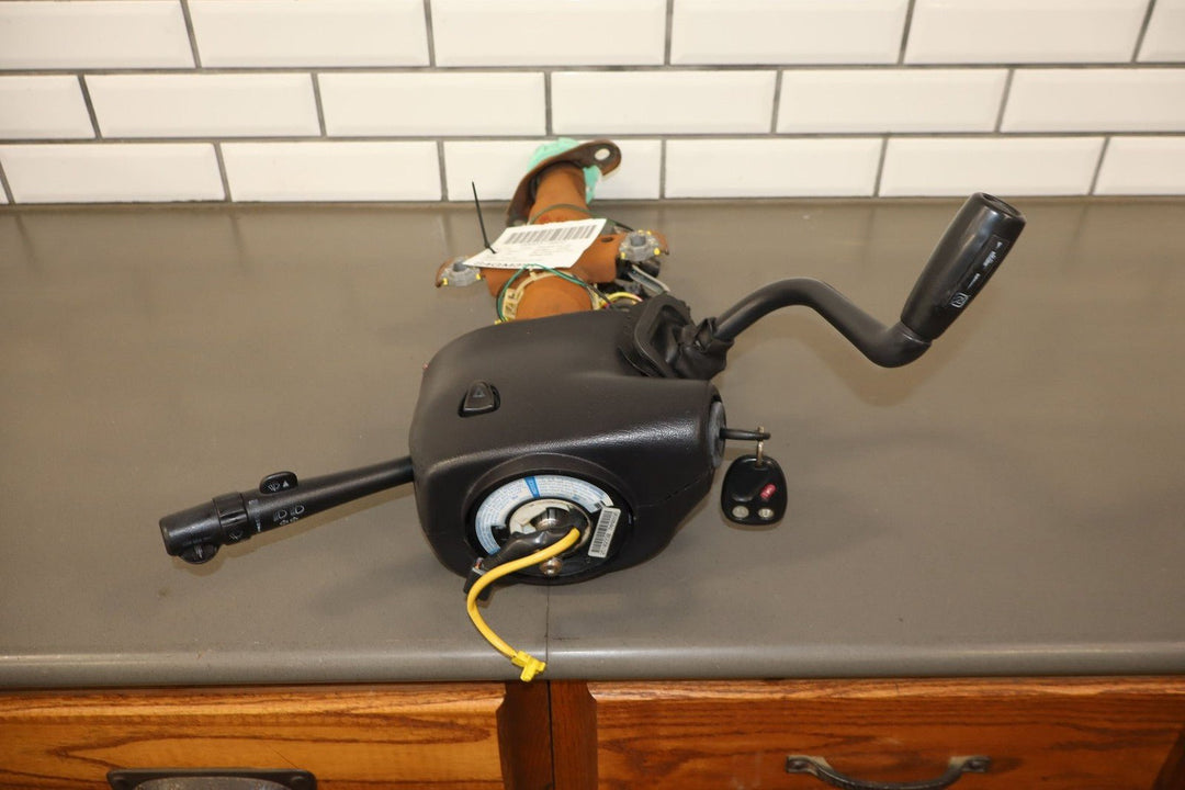2003 - 2005 GMC Sierra 2500HD Tilt Steering Column with Keys/Switches 19133736
