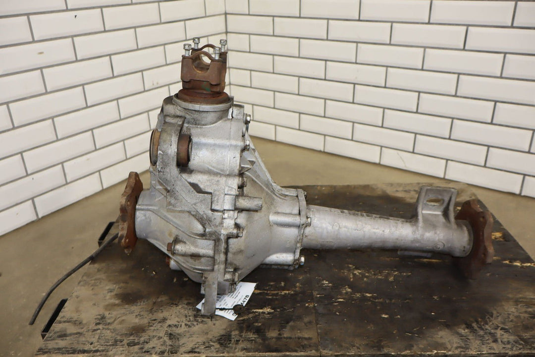 2003 - 2005 GMC Yukon AWD 3.73 Front Differential Assembly 15839874