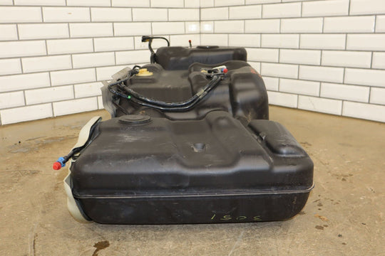 2003 - 2005 GMC Yukon Denali 6.0L LQ4 Fuel Tank with Pump Tested Genuine