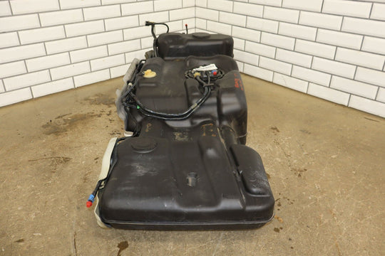 2003 - 2005 GMC Yukon Denali 6.0L LQ4 Fuel Tank with Pump Tested Genuine