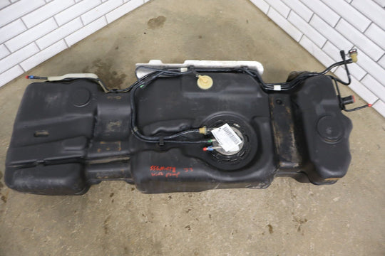 2003 - 2005 GMC Yukon Denali 6.0L LQ4 Fuel Tank with Pump Tested Genuine