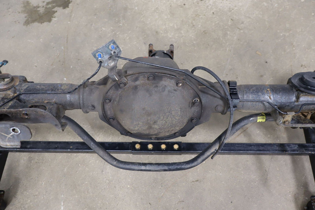 2003 - 2005 GMC Yukon Denali Escalade 3.73 Rear Axle Assembly 15135401 Genuine