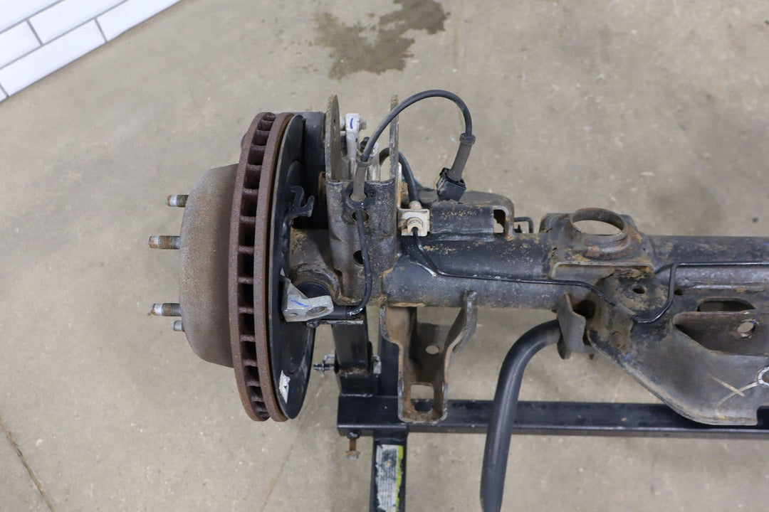 2003 - 2005 GMC Yukon Denali Escalade 3.73 Rear Axle Assembly 15135401 Genuine