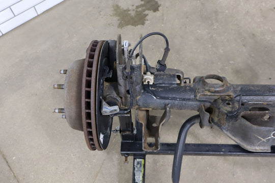 2003 - 2005 GMC Yukon Denali Escalade 3.73 Rear Axle Assembly 15135401 Genuine