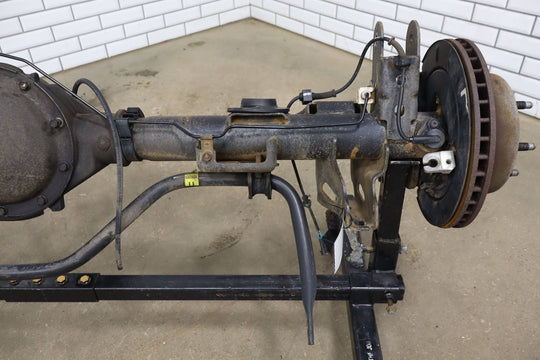 2003 - 2005 GMC Yukon Denali Escalade 3.73 Rear Axle Assembly 15135401 Genuine