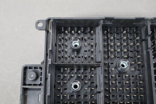 2003 - 2005 GMC Yukon Denali GMT800 Engine Fuse Box Genuine