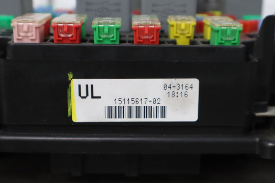 2003 - 2005 GMC Yukon Denali GMT800 Engine Fuse Box Genuine