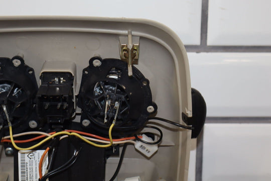 2003 - 2005 GMC Yukon Denali Roof Console OEM