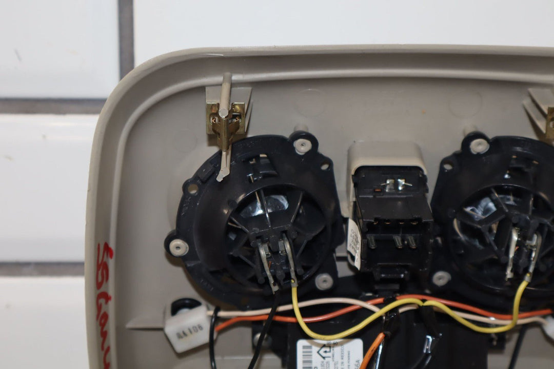 2003 - 2005 GMC Yukon Denali Roof Console OEM