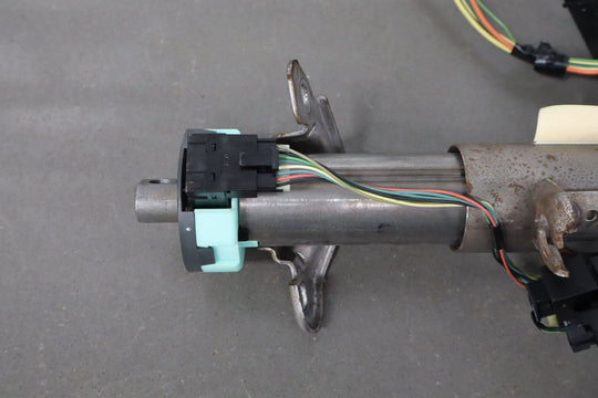 2003 - 2005 GMC Yukon Steering Column with Keys (No Fobs)