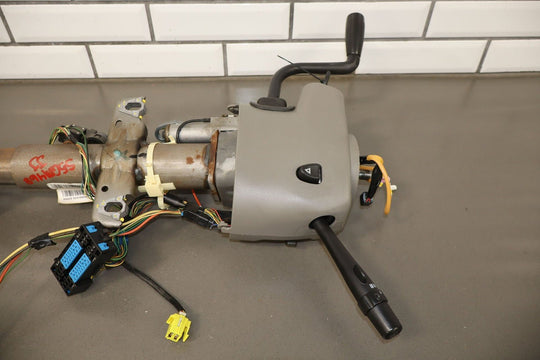 2003 - 2005 GMC Yukon Steering Column with Keys (No Fobs)