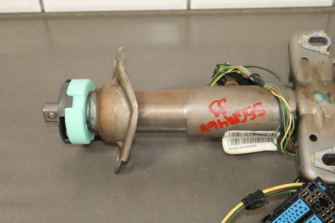 2003 - 2005 GMC Yukon Steering Column with Keys (No Fobs)