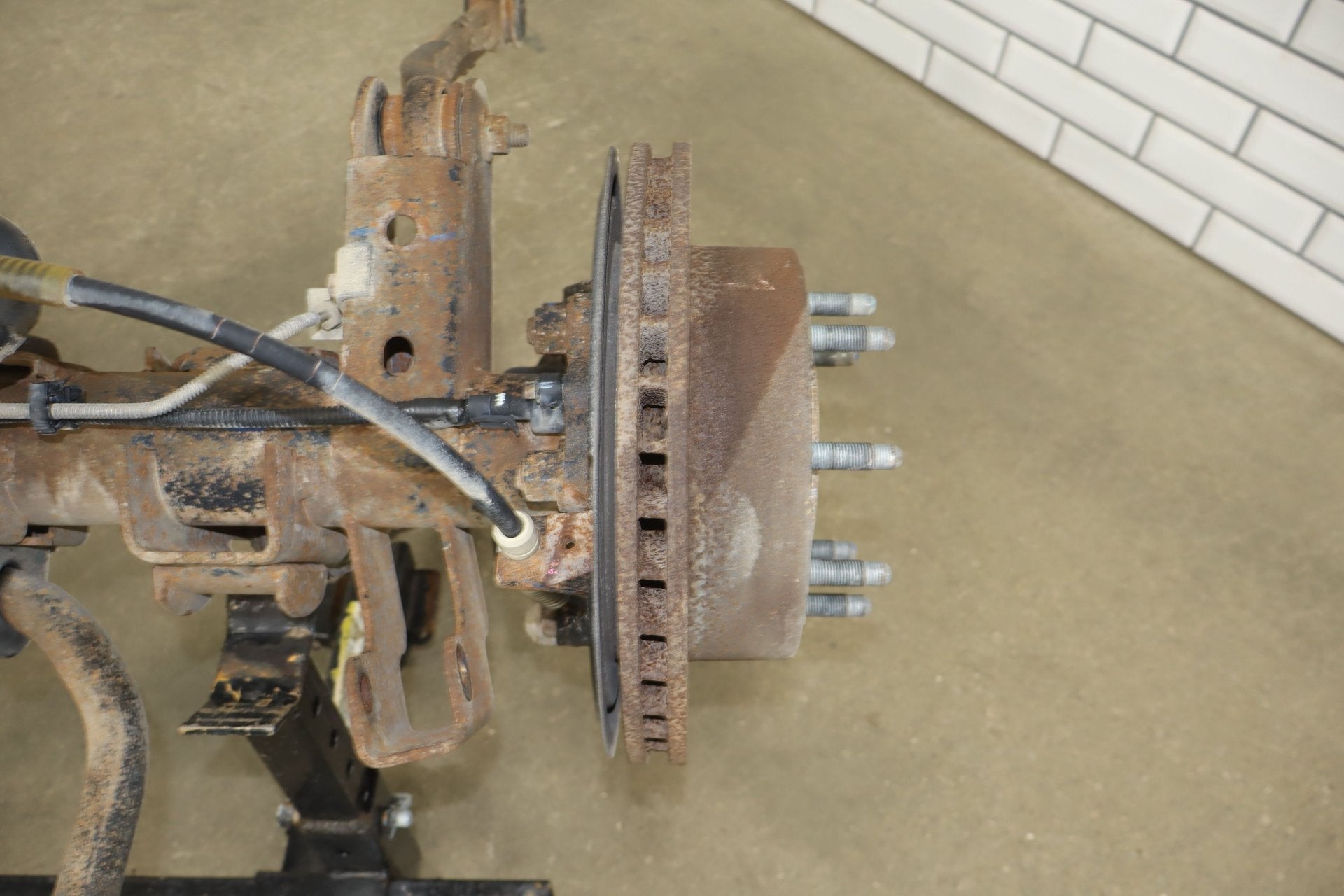2003-2005 Hummer H2 Rear Axle Assembly 4.10 GT5