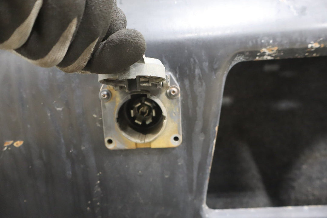 2003 - 2005 Hummer H2 Rear Bumper Center Metal Section 12335668 OEM