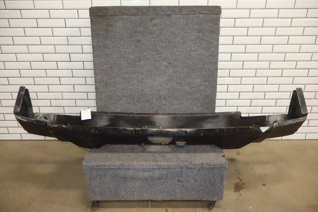 2003 - 2005 Hummer H2 Rear Bumper Center Metal Section 12335668 OEM