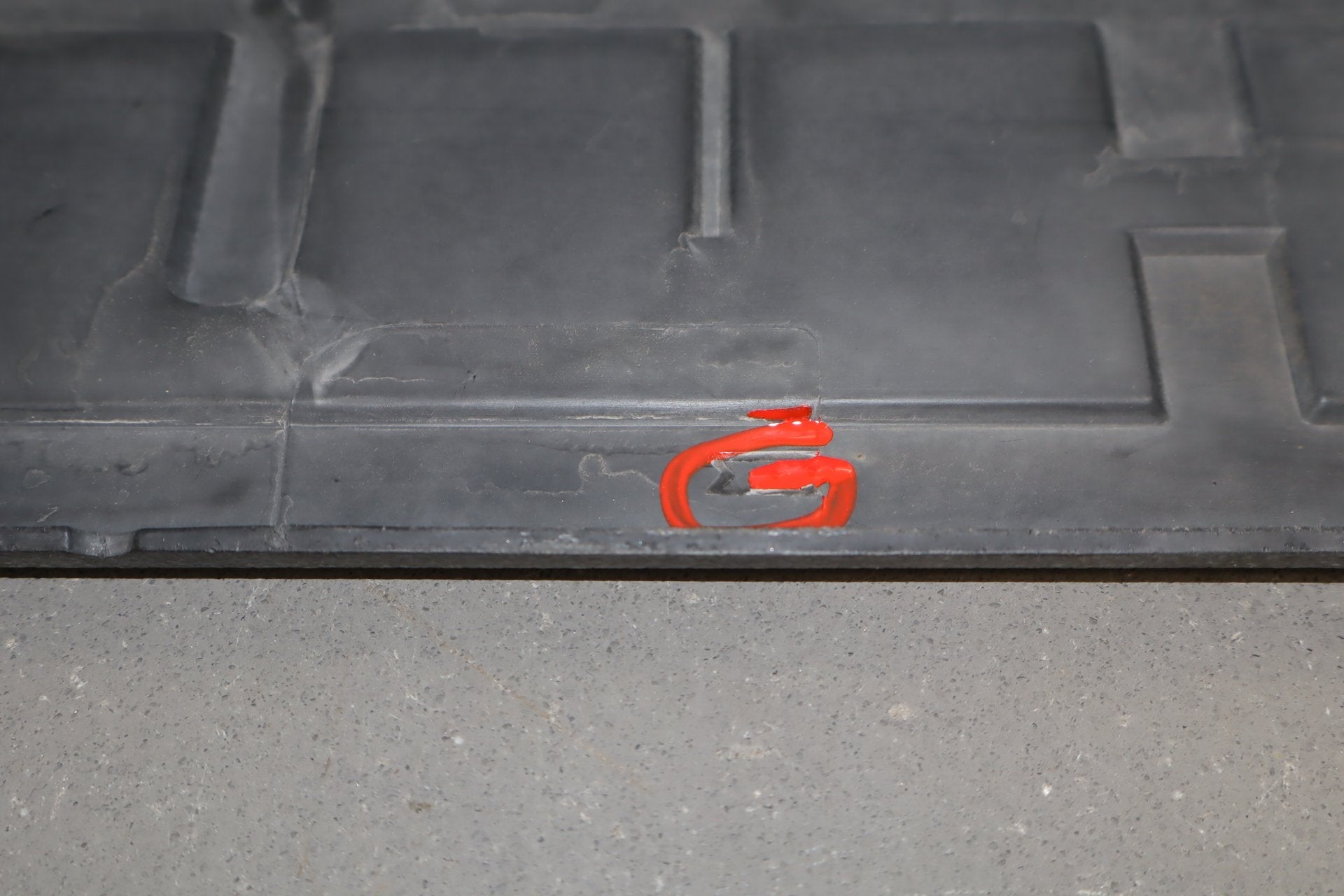 2003-2005 Hummer H2- Rear Bumper Cover 12335667