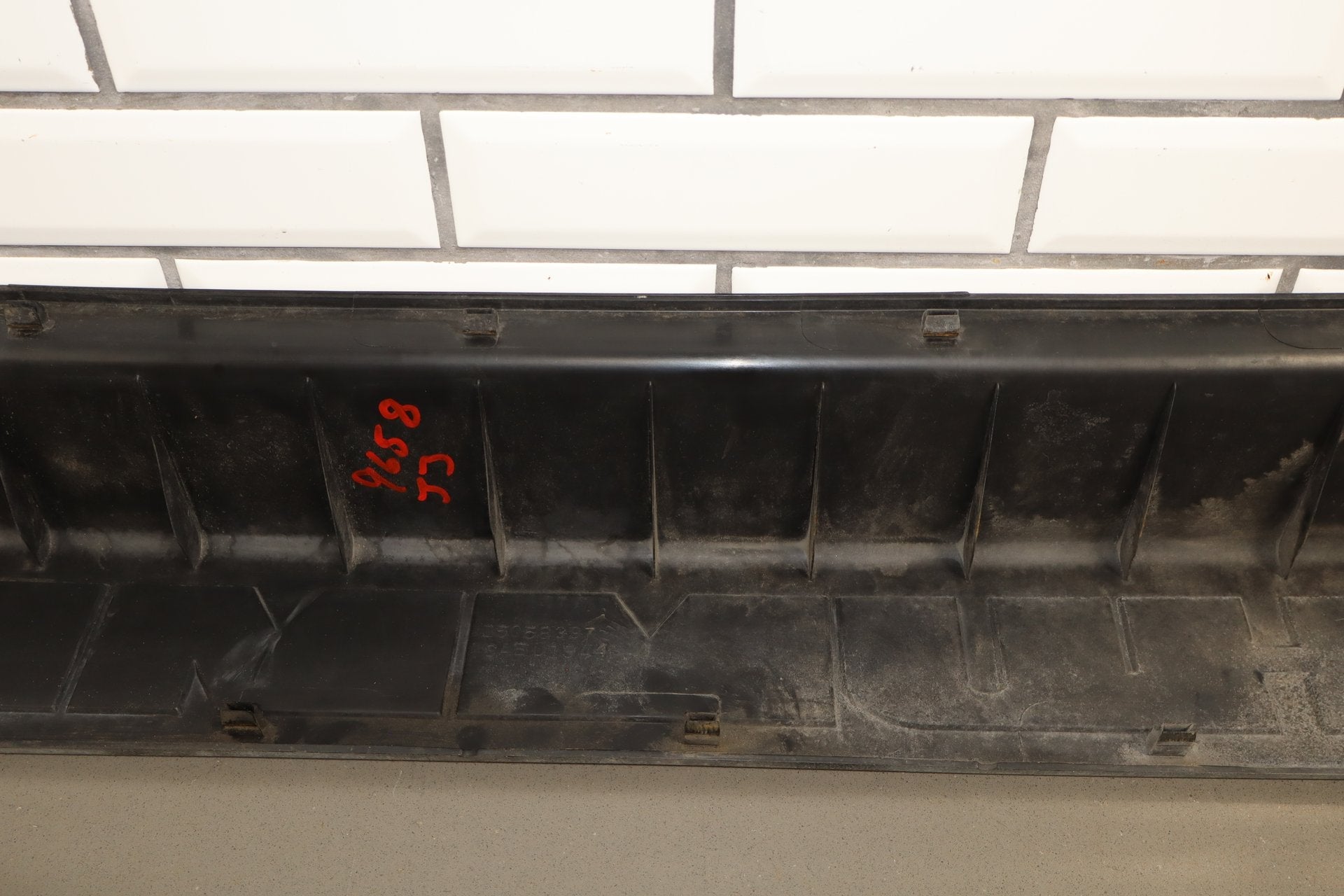 2003-2005 Hummer H2- Rear Bumper Cover 12335667