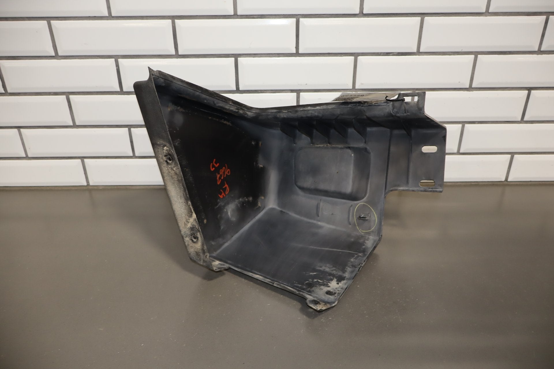 2003-2005 Hummer H2- Right Rear Bumper Extension 12335666
