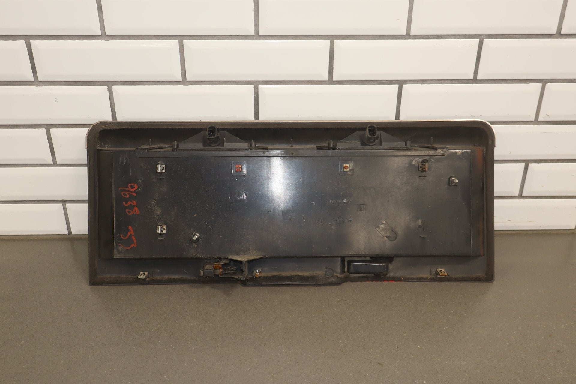 2003-2005 Hummer H2- Tail Finish Panel PN: 15135441
